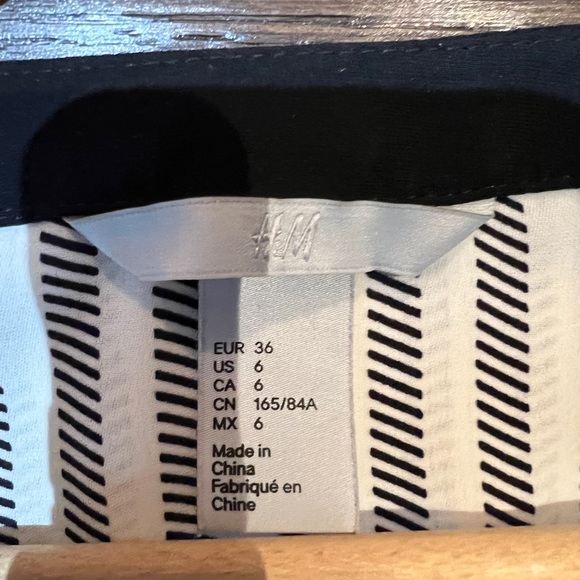 Women’s H&M dress - Picture 4 of 7